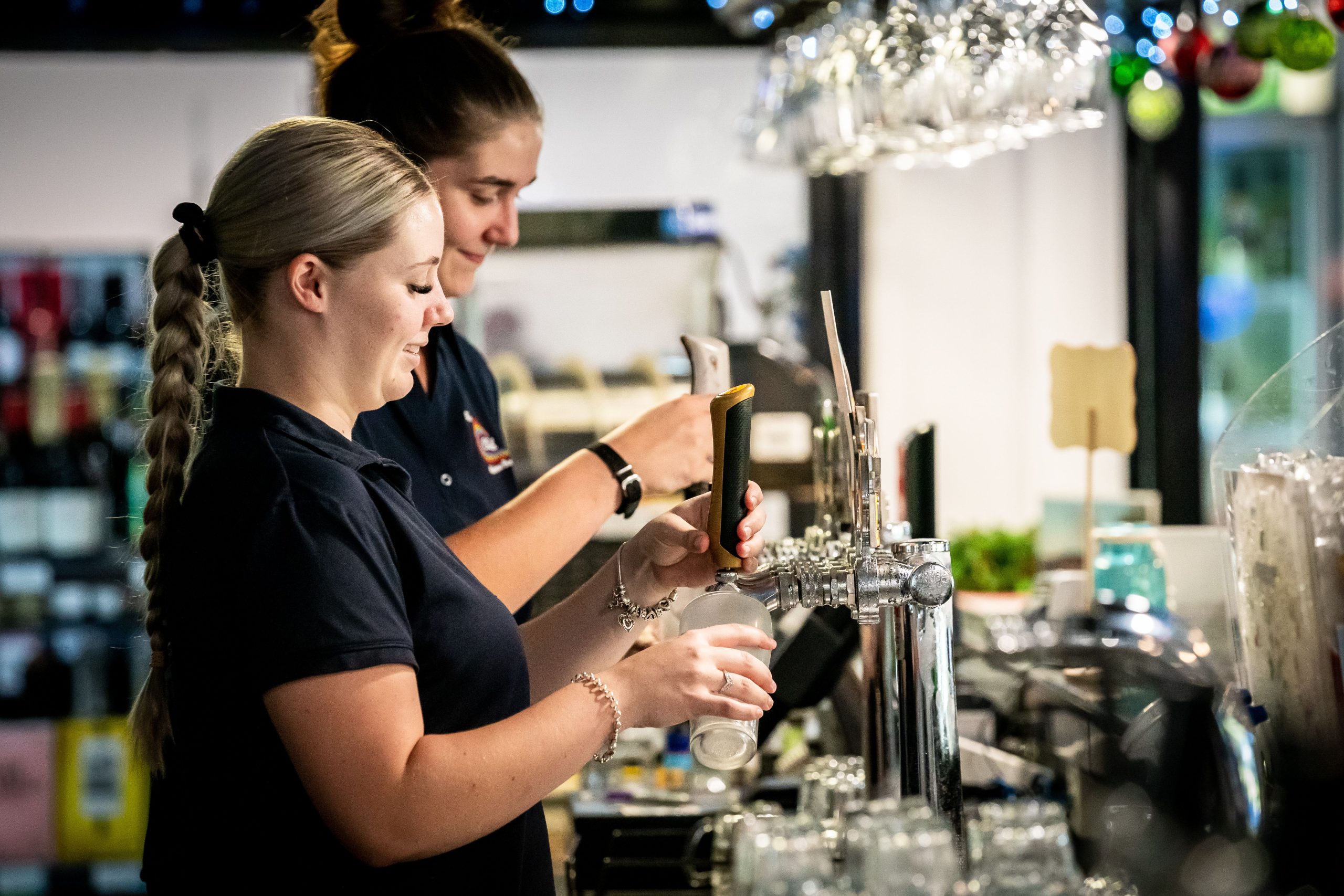 Rainbow Beach Sports Club dining bar beer on tap